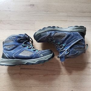 Vasque Breeze lll UltraDry hiking boots - kids 4